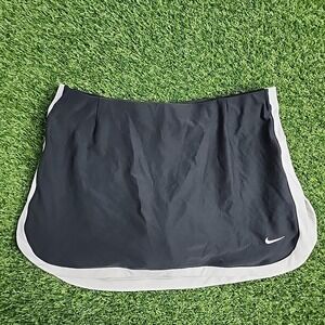 Nike Skort Skirt Small Black White Elastic Waist Gym Workout Gray Tag Athleisure